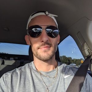 Meet your Posher, Bret